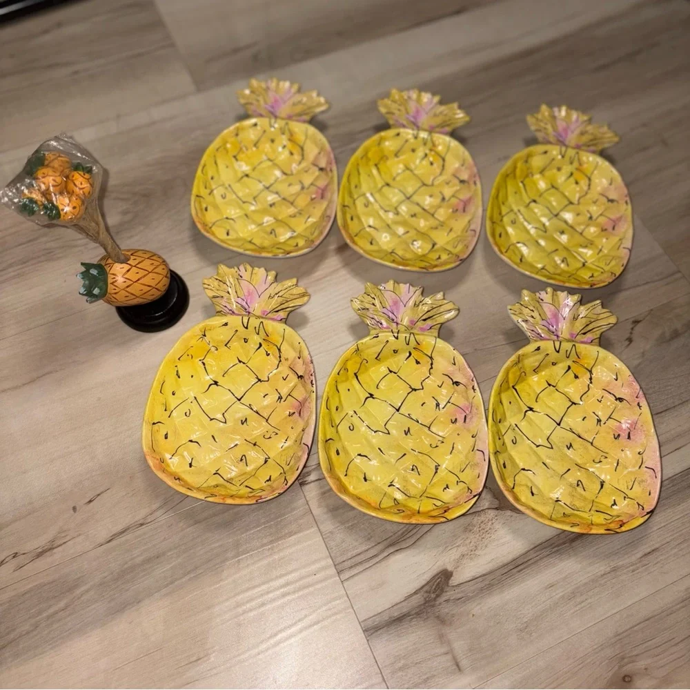 Tropical Pineapple Platter Set of 6 with Pineapple Stand